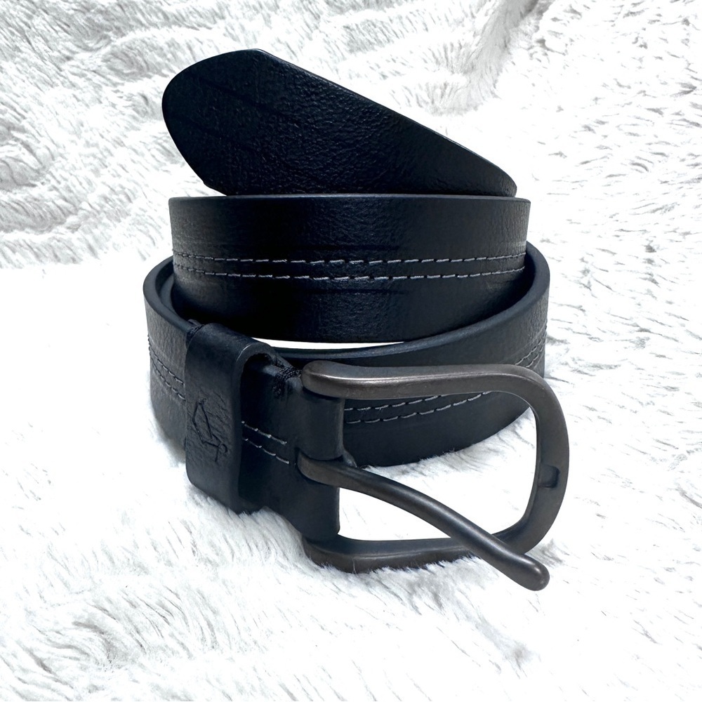 Alesbury Elegant Black Genuine Leather Belt Brushed Metal Buckle 36 / 90. NWOT